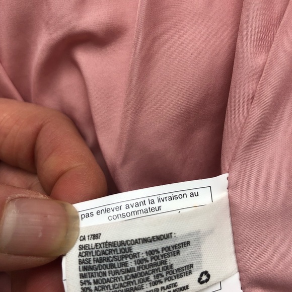 ⭐️Closet clear out⭐️ - Gap puffer jacket (10-12) - Picture 3 of 5